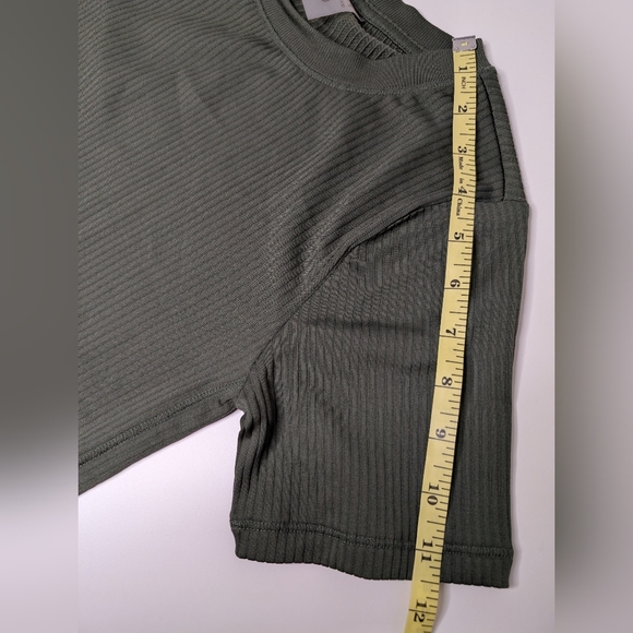 CALIA by Carrie Underwood Small Dark Green Ribbed Top Short Sleeve - Picture 9 of 9